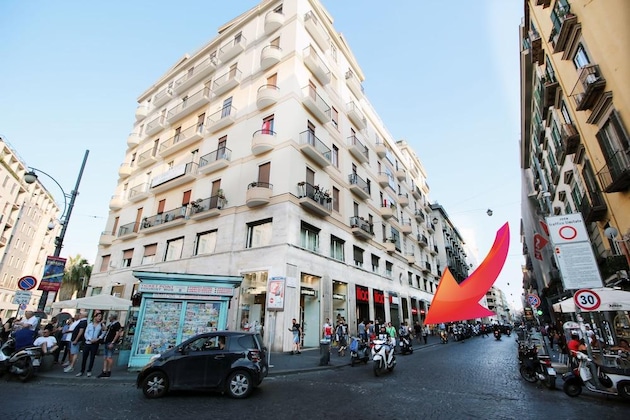 Gallery - Piazza Carità