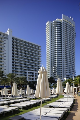 Gallery - Fontainebleau Miami Beach Private Luxury Suites