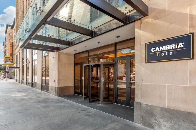 Gallery - Cambria Hotel Houston Downtown Convention Center