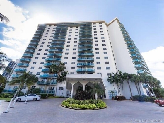 Gallery - Sunny Isles Beach