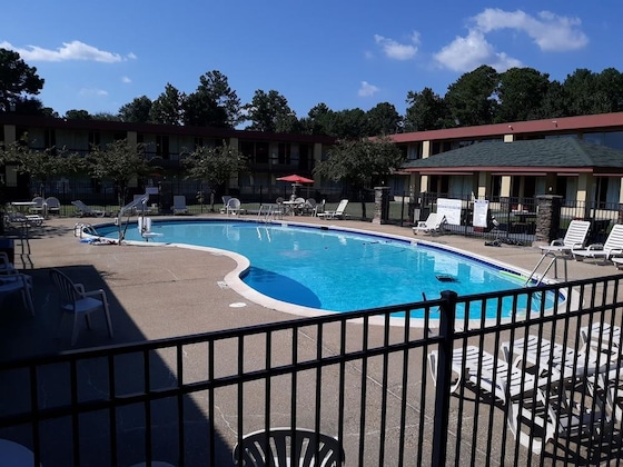 Gallery - Oyo Hotel Phenix City