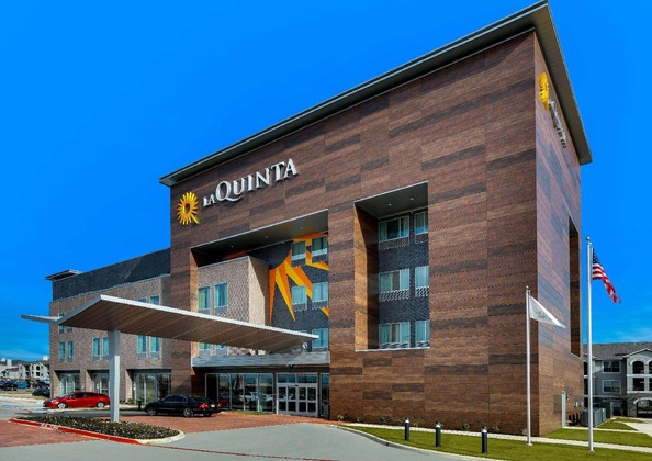 Gallery - La Quinta Inn & Suites By Wyndham Dfw West-Glade Parks