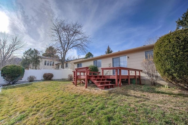 Gallery - 3Bdrm Value And Comfortcheyenne Mountain Suburbs!