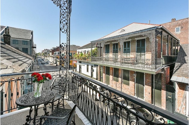 Gallery - French Quarter Mansion