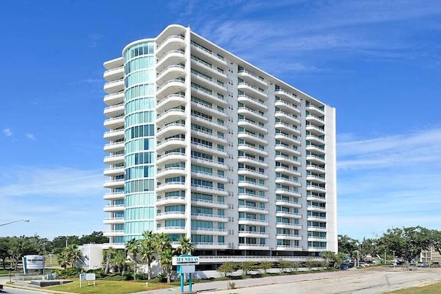 Gallery - Ocean Club 1006