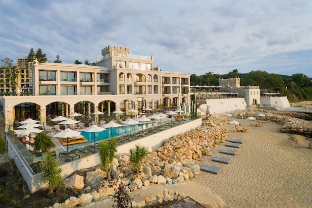 Gallery - Villa Chinka By Astor Garden Hotel
