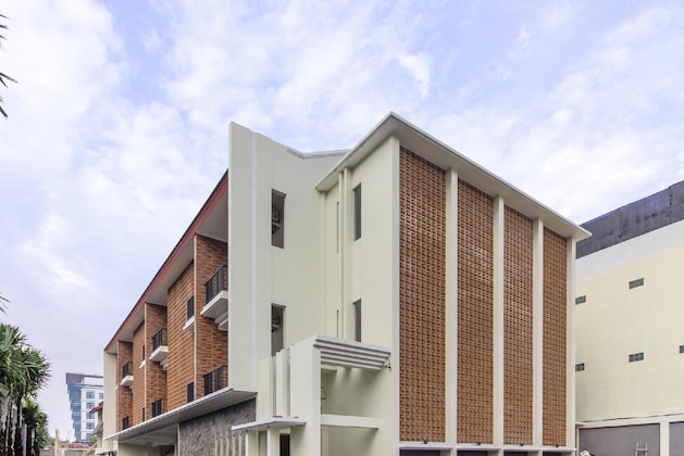Gallery - Reddoorz Premium Near Ragunan Zoo 2