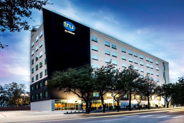 Gallery - Tru By Hilton Dallas Market Center.