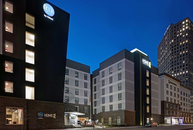 Gallery - Home2 Suites By Hilton Milwaukee Downtown