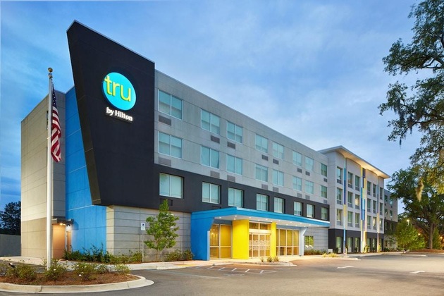 Gallery - Tru by Hilton Charleston Airport