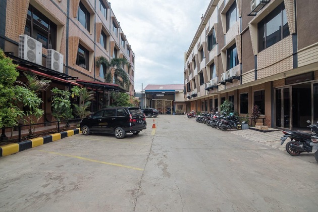 Gallery - Reddoorz Plus Near Soekarno Hatta Airport 2