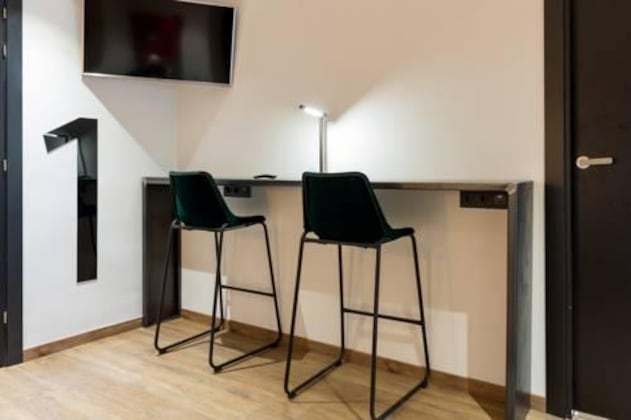 Gallery - Airhostel