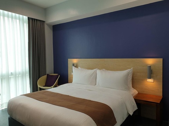 Gallery - Leez Inn Makati