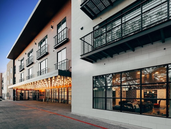 Gallery - Colton House Hotel