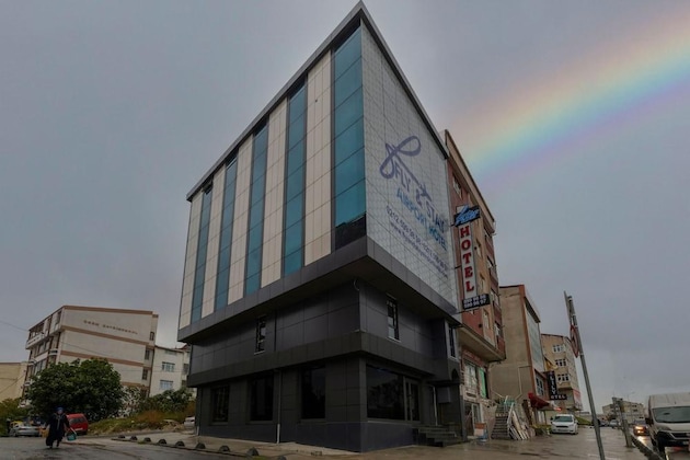 Gallery - Fly And Stay Airport Hotel