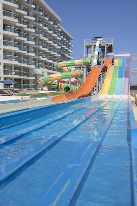 Gallery - Royalton Splash Riviera Cancun, An Autograph Collection All-Inclusive Resort