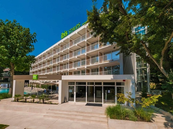 Gallery - Ibis Styles Golden Sands Roomer Hotel