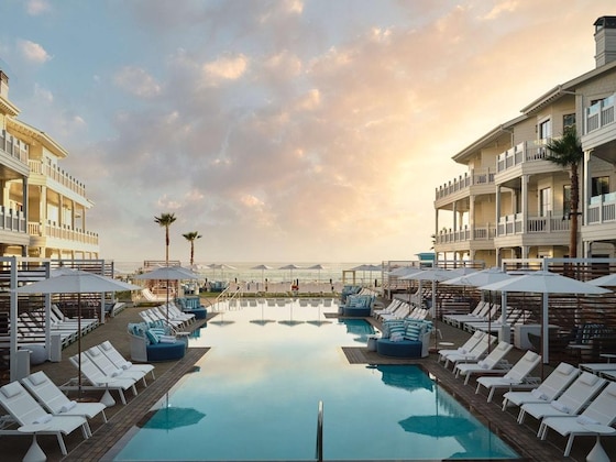 Gallery - Shore House at The Del, Curio Collection by Hilton