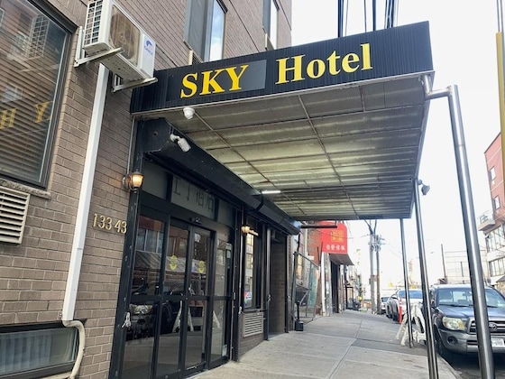 Gallery - Sky Hotel Flushing Laguardia Airport