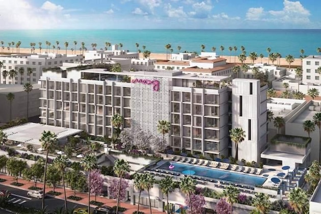 Gallery - Moxy Miami South Beach