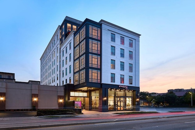 Gallery - Moxy Charleston Downtown