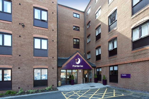 Gallery - Premier Inn Birmingham City Centre Bridge Street
