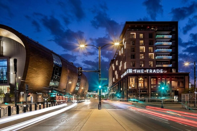 Gallery - The Trade, Autograph Collection