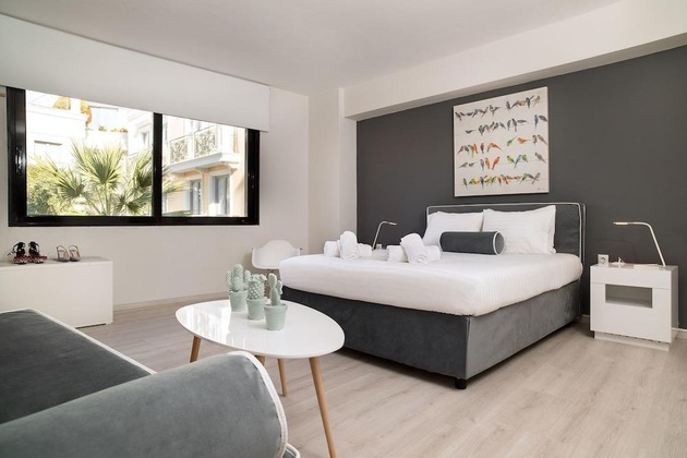 Gallery - Plaka Heart