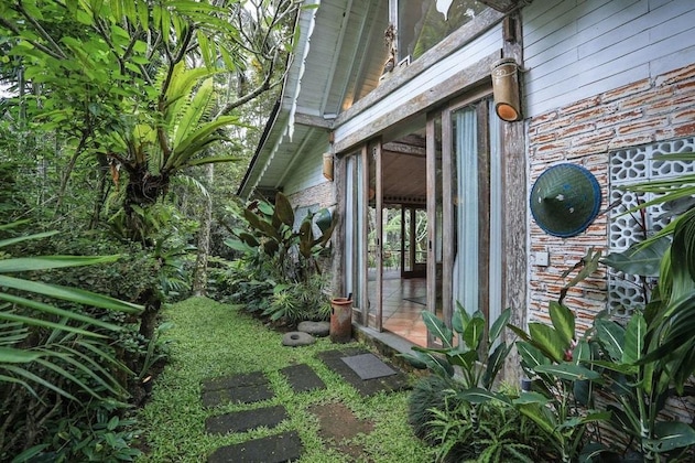 Gallery - Pramana Giri Kusuma
