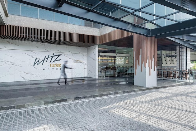Gallery - Whiz Luxe Hotel Spazio Surabaya