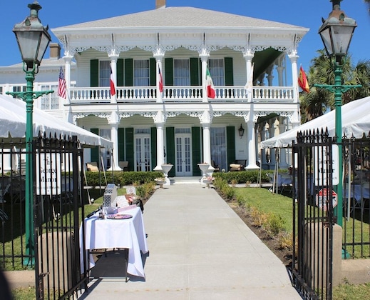 Gallery - The George Manor
