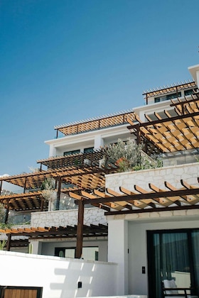 Gallery - Lures Hotel & Beach Club