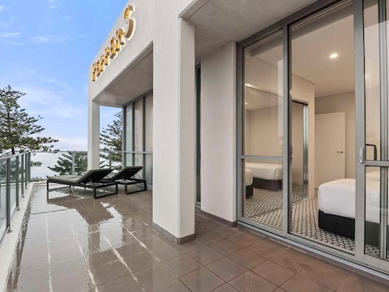 Gallery - Peppers Manly Beach
