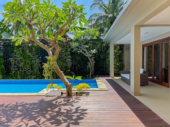 Gallery - Merbau Luxurious Villa Senggigi by The Lavana