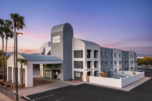 Gallery - Spark By Hilton Tucson Airport