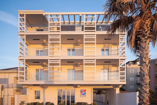 Gallery - Seaside Hotel