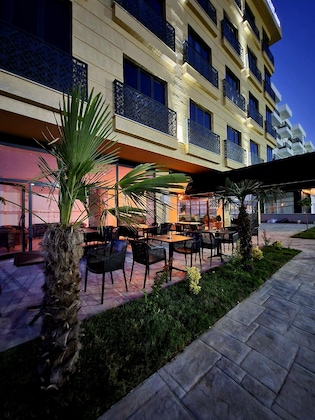 Gallery - The Rest Port Hotel