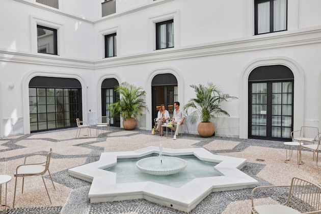 Gallery - Hotel Bécquer