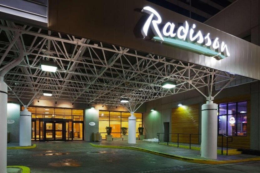 how far is RADISSON HOTEL AIRPORT- SALT LAKE CITY, UT to salt palace conventer center