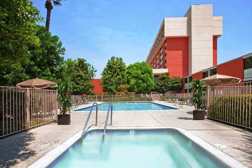 ontario airport hotel conference center