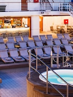 Pool Bar