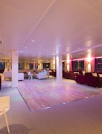 Salon Bar