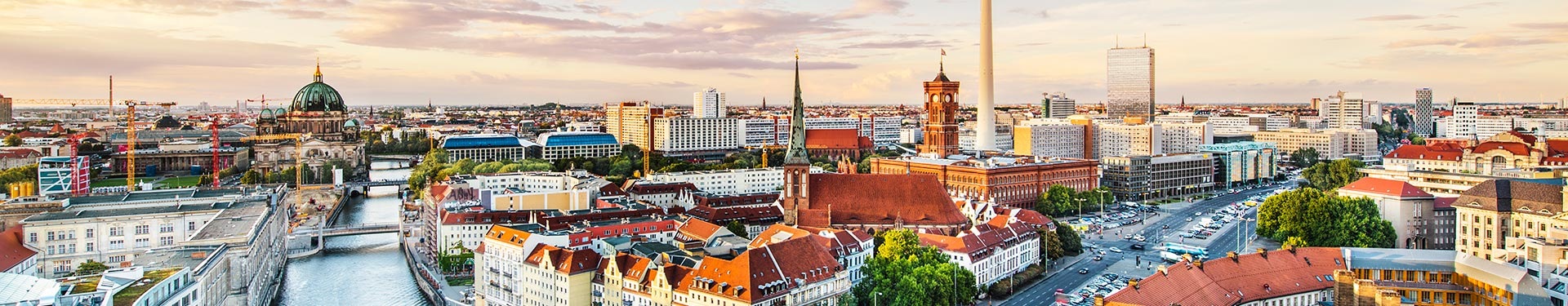 Praga, Ámsterdam y Berlín en avión