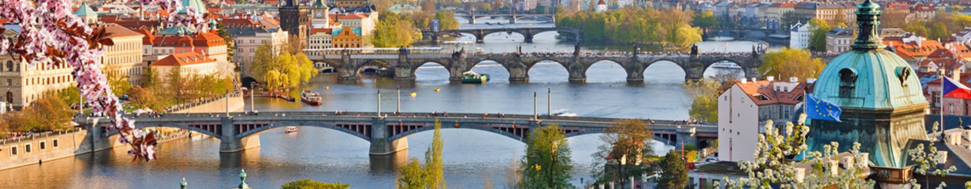 Praga, Ámsterdam y París en avión