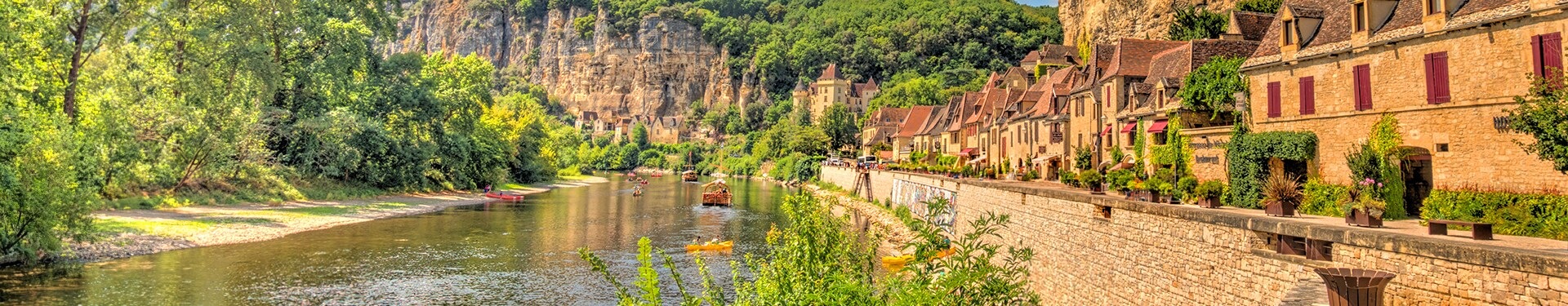 Escapada con tu Coche en Burdeos y Valle del Dordoña (Nouvelle - Aquitaine Suroeste de Francia)