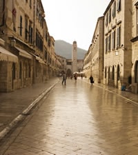 El Casco Antiguo, las Murallas y el mar