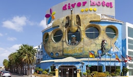 Diver Roquetas Affiliated By Senator
