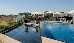 Skylark, Aluma Hotel & Resort