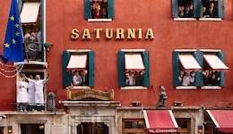 Hotel Saturnia & International