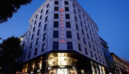 Darkhill Hotel